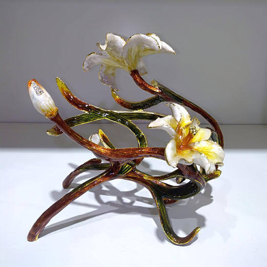 【清仓特惠5折，仅1件，无货退款】珐琅彩金属红酒托酒架电视柜博古架玄关台桌面装饰品红酒架佛罗端斯香水百合酒架 商品图0