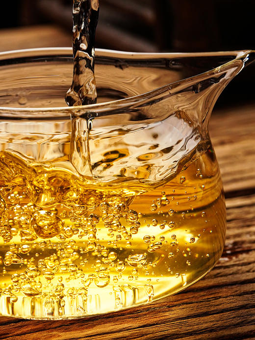 【冰岛老寨单株】2024年临沧冰岛老寨900年古树单株 普洱茶界的鼎级好密码，100克/饼 一箱内含5饼共500克 拍5箱发6箱 商品图7