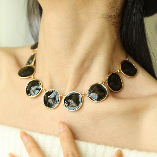 Art Nouveau新艺术时期 | 黑色波纹项链 商品图1