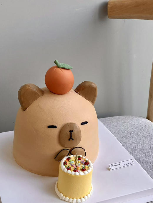 「女孩」立体 卡皮巴拉 顶个橘子 商品图0