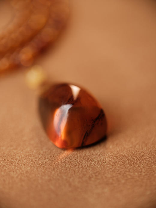 积分兑换：琥珀吊坠带蜜蜡珠型0.5【器悟雅玩】 商品图1