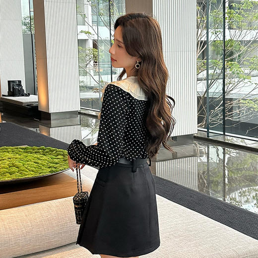 奢姿2025年春季新款大码女装荷叶边V领上衣胖妹妹波点拼接衬衫9943163148 商品图3