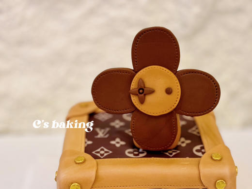 【此款需提前5天预定！】送女友老婆好友推荐!! #高颜值蛋糕/某**箱包/细节度满满的蛋糕 忌廉蛋糕【由于制作繁琐，此款只能下午后提取】（默认自提，收费配送请联系客服） 商品图2