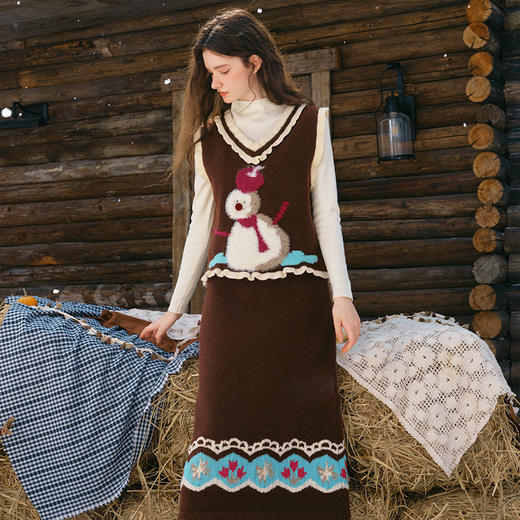 两三事 温酒叙冬 2024冬季新款复古花卉图案针织半身裙长裙 商品图3