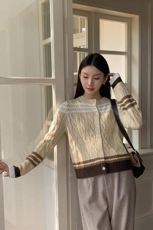 LNNNS 条纹简约设计感针织上衣 19374 商品图0