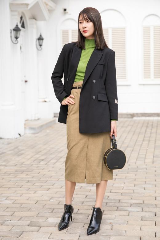 ANSUABEL 设计感小众亮丝修身针织上衣 14702 商品图1