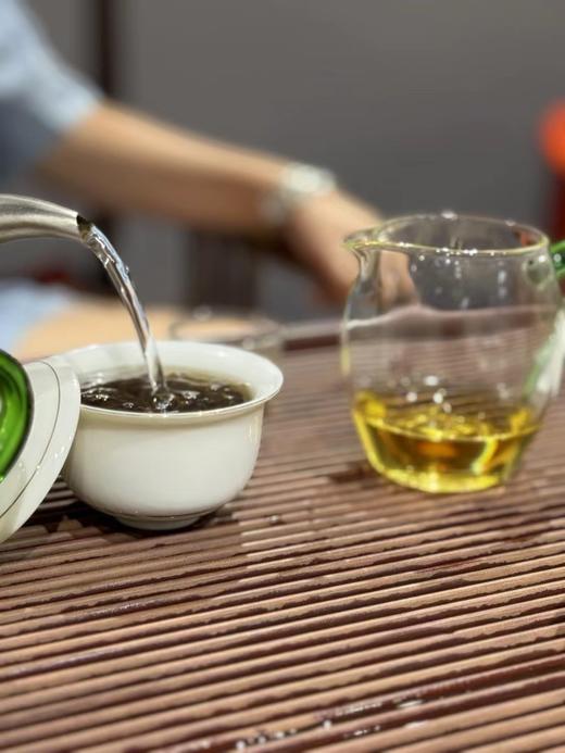 云南 云州问境 高山 古树普洱 生茶 紧压茶 357克 商品图3