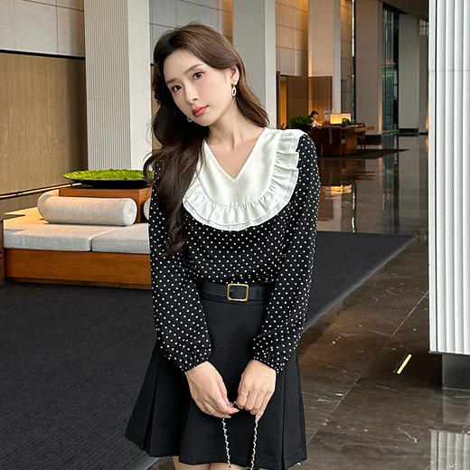 奢姿2025年春季新款大码女装荷叶边V领上衣胖妹妹波点拼接衬衫9943163148 商品图0