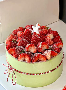 女王卡赠送蛋糕三选一（春节不可用）