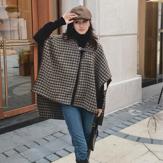 【顺丰包邮】43839 洛诗琳慵懒风氛围感时尚千鸟格羊毛斗蓬299H 商品图0