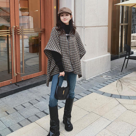 【顺丰包邮】43839 洛诗琳慵懒风氛围感时尚千鸟格羊毛斗蓬299H 商品图2