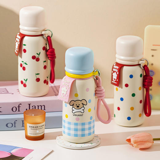 摩登主妇高颜值保温杯学生专用水杯儿童吸管杯女2024新款便携杯子 商品图4