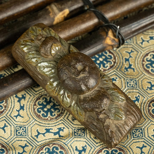 清 石雕石榴纹镇纸 商品图3