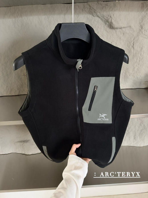 🔥【抓绒立领夹克马甲外套】情侣马甲🔥叠穿神器，一直穿到开春的神器摇粒绒面料👏满足叠穿达人的需求🙋轻盈，透气不臃肿✨ 商品图3