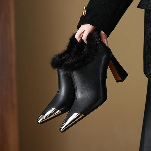 【预售5天】羊翻皮金属尖头高跟鞋，加绒貂毛时尚粗跟裸靴XH&M933 商品图2