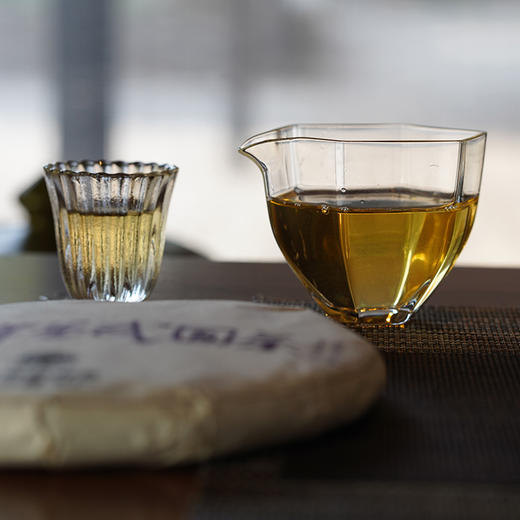 【福元昌茶厂】2024年百年易武圆茶357克生饼 商品图3