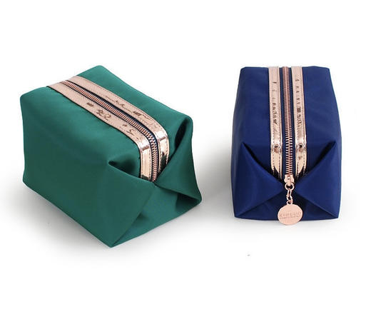 纪梵希-海蓝化妆包-颜色随机-会员5折 商品图3