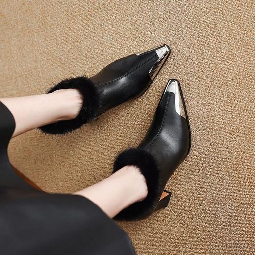 【预售5天】羊翻皮金属尖头高跟鞋，加绒貂毛时尚粗跟裸靴XH&M933 商品图4