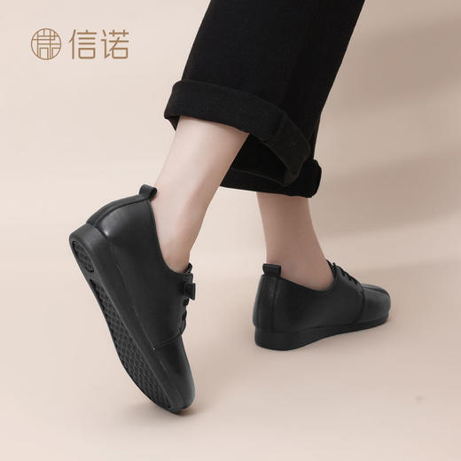 信诺真皮加绒老人鞋女拇指外翻宽头皮鞋秋冬季新款中老年妈妈棉鞋M5992-1D 商品图6