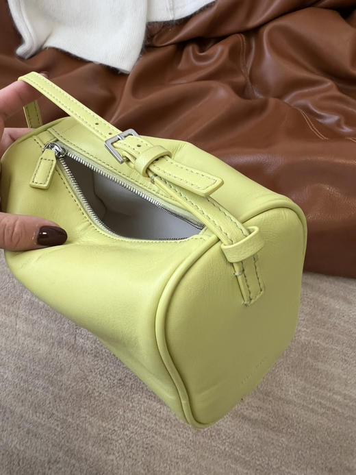 1110-8 双十一绝杀亏清 TR 90年代 小鸡黄 笔筒手袋 笔筒包 商品图10