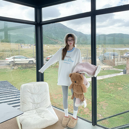 <曾小咸推荐>现货秒杀 ！微信超特价！2色字母绣花加绒T恤 日常139.99 立减60 秒杀79.99！！ 商品图4