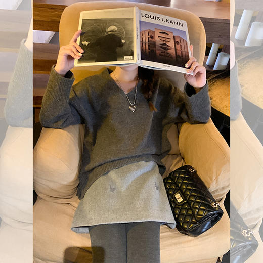 <曾小咸推荐>1.27 新品现货秒杀！卖完下架不再补 ！微信粉丝打折价！！高级感灰色绣花毛呢短裙显瘦 日常149.99/件 立减80 秒杀69.99！！ 商品图1