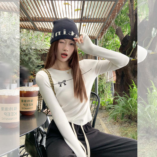 <曾小咸推荐>蝴蝶结绣花白色圆领毛织衫 商品图3