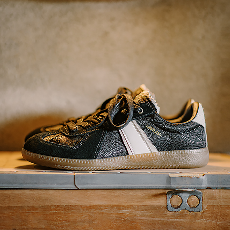 马登黑丝绸板鞋男秋冬复古国潮风休闲运动鞋小众设计感黑色德训鞋