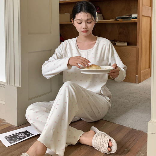 【免穿内衣家居服】森岛春秋纽扣家居服 休闲带胸垫绵绵印花睡衣套装 商品图3