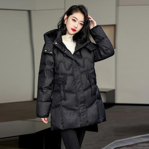 2024冬时尚连帽收腰盘扣复古保暖白鸭绒中长款羽绒服LSYGCDF6550 商品图3