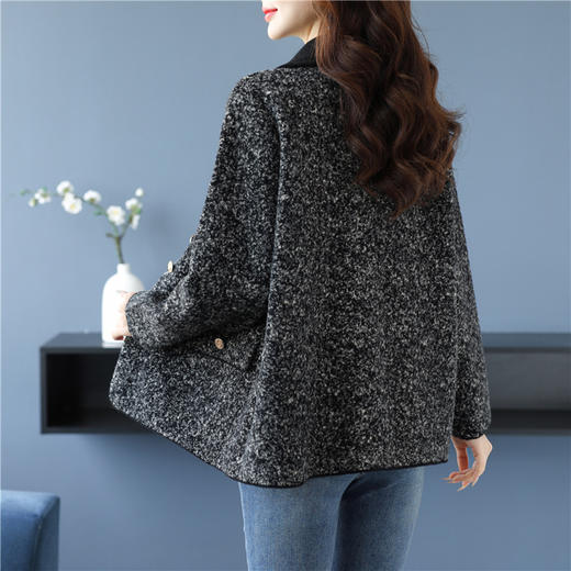 CC-10-6019气质秋冬翻领厚大衣外套女短款2024新款休闲洋气开衫宽松 商品图2