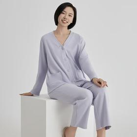 【宅家自由感】米馨悦  女牙签条系扣V领家居服套装-A09701  女牙签条系扣圆领家居服套装-A09703  高密纺织工艺  330g加厚弹力面料  无束缚好打理