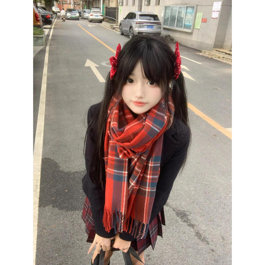 【暖意融融，点亮冬日】新品JK围巾，百搭甜美的新款围巾，格子花纹给人髙级感，冬季必备保暖之选。特别适合女性学生搭配，让你在校园中更具魅力。学生必备，女性必买！ 商品图6