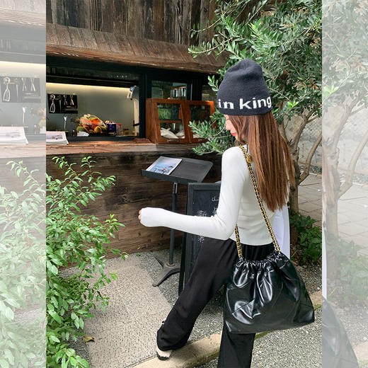 <曾小咸推荐>蝴蝶结绣花白色圆领毛织衫 商品图4