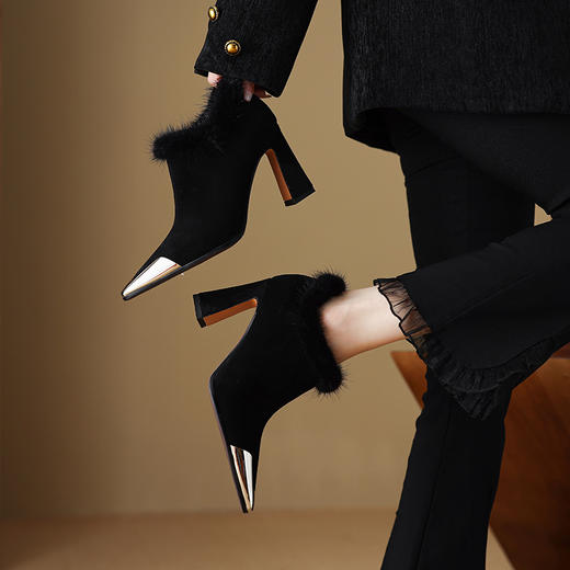 【预售5天】羊翻皮金属尖头高跟鞋，加绒貂毛时尚粗跟裸靴XH&M933 商品图1
