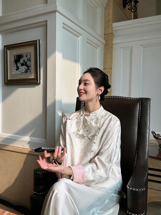 东方境X郭培| 灵鹿金线刺绣提花新中式上衣 商品图10