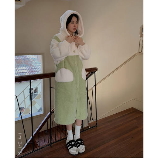 【熊出没】秋冬新款小熊环游记睡袍女 软萌背带暖暖袍居家外套 商品图0