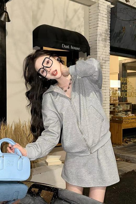 HAYES 灰色休闲卫衣半裙套装 19380 商品图3