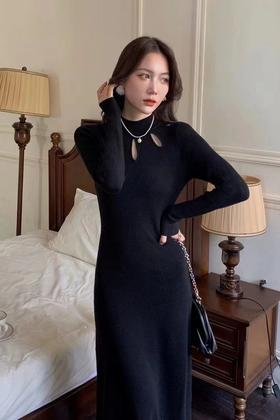 SIA SAYLOR 优雅镂空针织长款连衣裙 14812