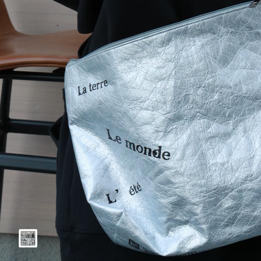 【人文之宝】加缪系列杜邦纸斜挎包 商品图3