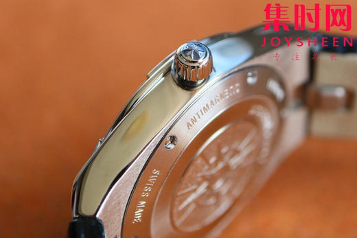 【VC江诗丹顿全新Overseas CC纵横四海系列】
1225v/1205v 女士石英腕表 表径33mm 商品图3