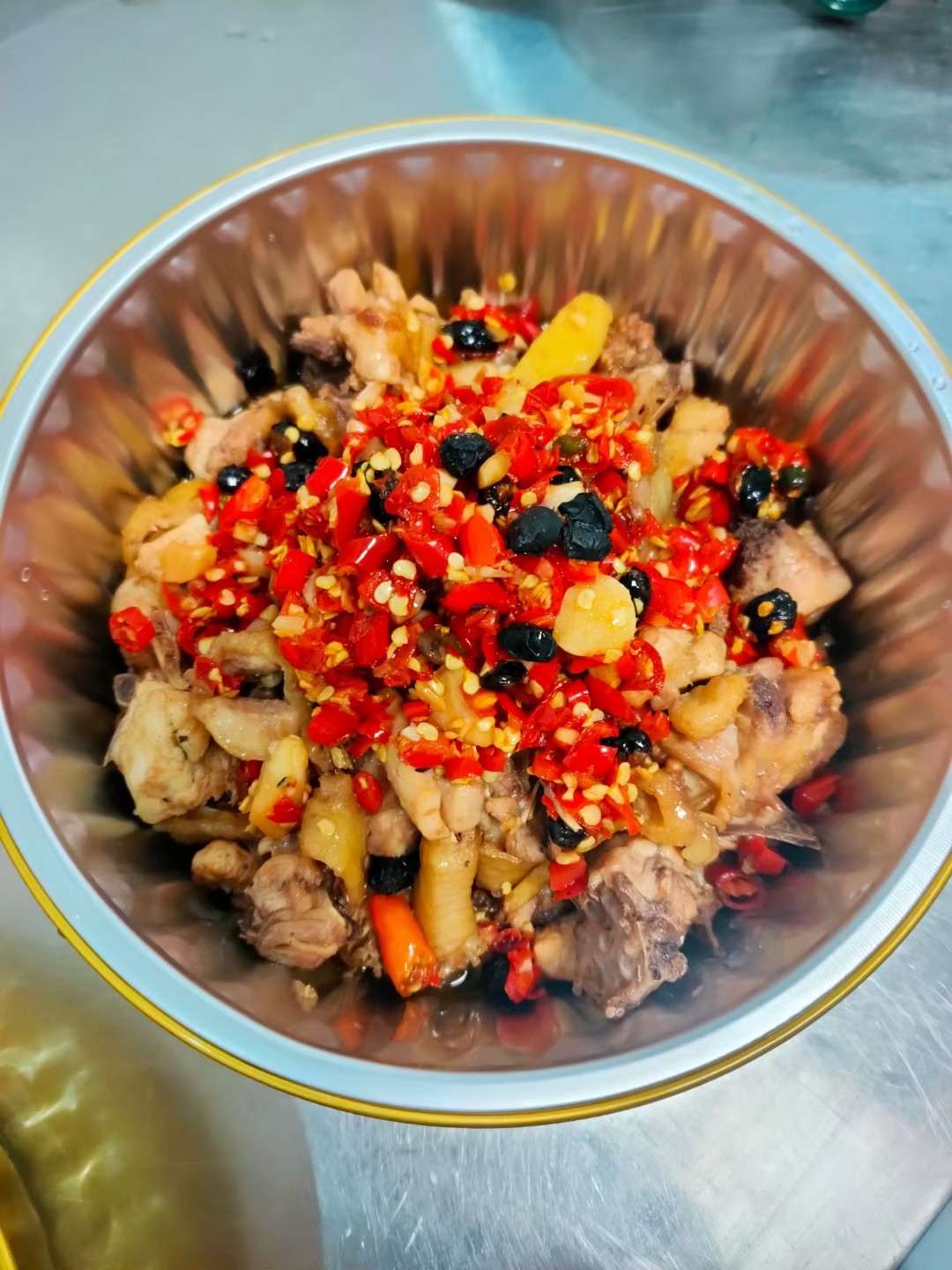 醋蒸鸡，1份，半成品，回去只要蒸15分钟就可以吃