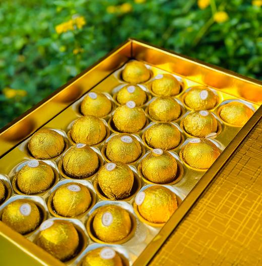 🌹一年一度的王炸款，脆蜜金 桔来啦	 金桔中的天花板脆爽多汁	没有酸涩苦麻的口感！金色锡箔纸包裹着，一颗颗，排列整齐，精致又有质感，送礼超有面🎁 商品图5