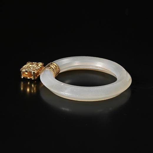 战国奶霜玛瑙环项坠 商品图3