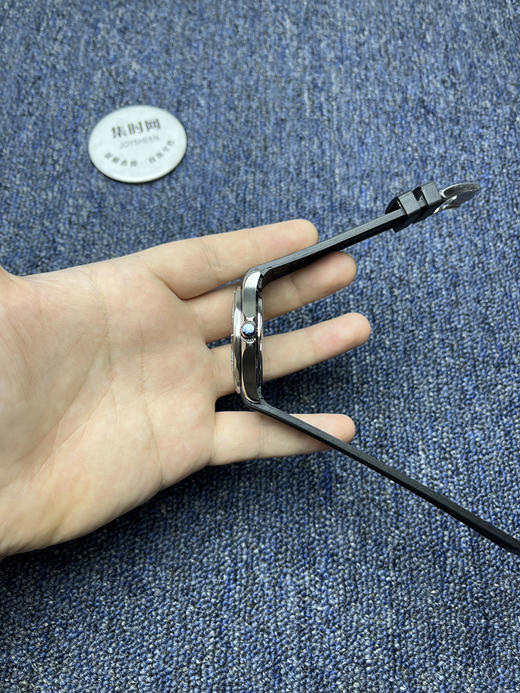 升级版 经典欧米茄OMEGA海马300米系列"黑海马"潜水男士腕表
机芯：搭载进口原装西铁城 商品图5