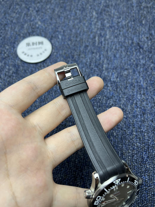 升级版 经典欧米茄OMEGA海马300米系列"黑海马"潜水男士腕表
机芯：搭载进口原装西铁城 商品图7