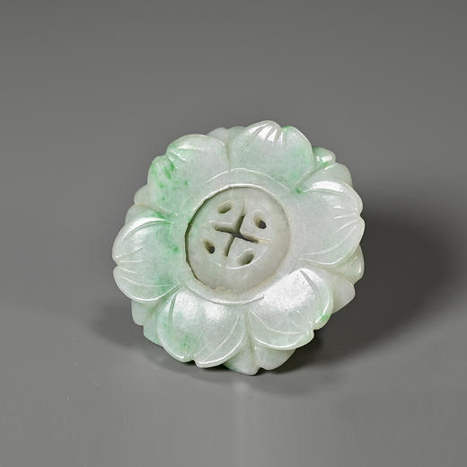 清代翡翠“财源滚滚”莲花转心佩 商品图2