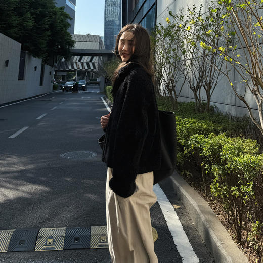 ROMI STUDIO土耳其进口拉贡100羊毛革皮毛一体皮草 RW24WW00838 商品图4