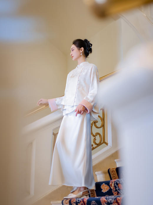 东方境X郭培| 灵鹿金线刺绣提花新中式上衣 商品图3