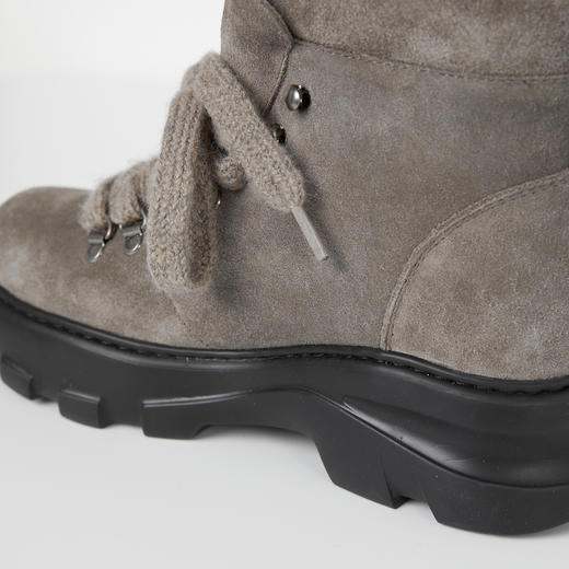 ROMI STUDIO“率性自我”绒面牛皮拼混种羊皮厚底马丁靴RW24WP30708 商品图3